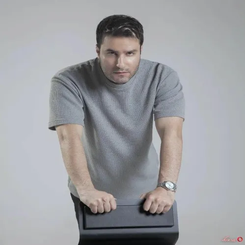 اهنگ از اون دیدار اول دل منو بردی زیادی قشنگی حق همه رو که خوردی ریمیکس مهدی احمدوند اهنگ از اون دیدار اول دل منو بردی زیادی قشنگی حق همه رو که خوردی ریمیکس مهدی احمدوند