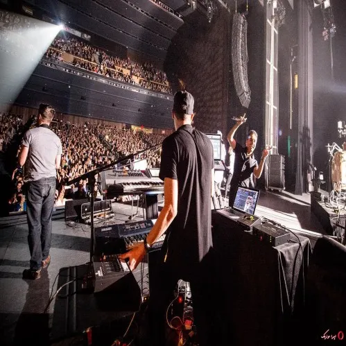 نه ازت میخوام که واسه من سفر کنی (هوش مصنوعی) شادمهر و امیر تتلو نه ازت میخوام که واسه من سفر کنی (هوش مصنوعی) شادمهر و امیر تتلو