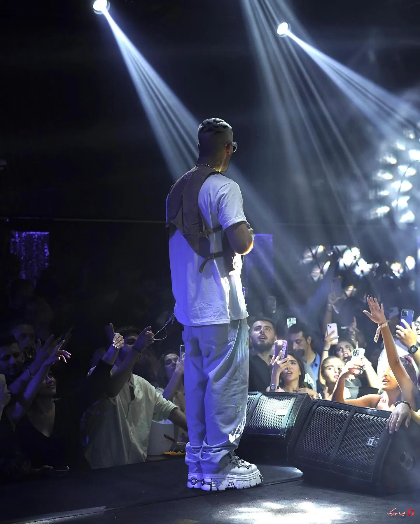 دانلود آهنگ پارسا و آرتا بورن : جنگیدم واسه عشق عکستو دیدم باهاش دانلود آهنگ پارسا و آرتا بورن : جنگیدم واسه عشق عکستو دیدم باهاش