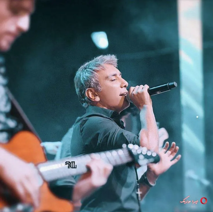 دانلود آهنگ شادمهر عقیلی بی احساس (ریمیکس) • صدای دختر گیتار